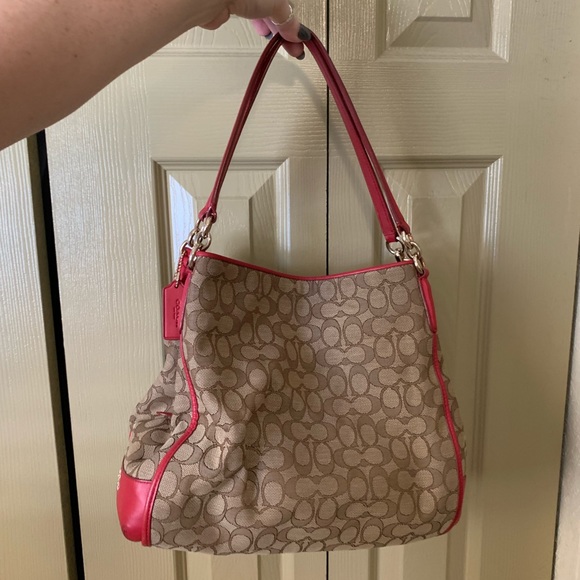 Coach Handbags - Y2K COACH purse 💕💕